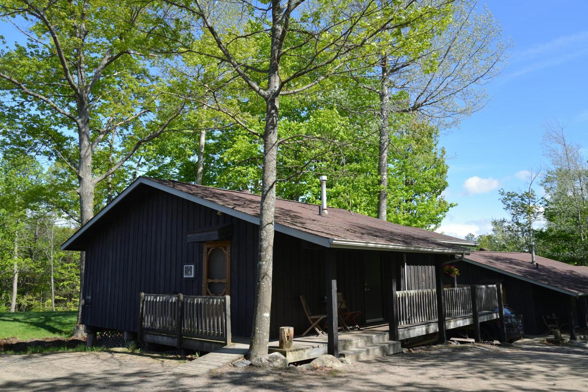 Log Cabin Inn Парри-Саунд Экстерьер фото